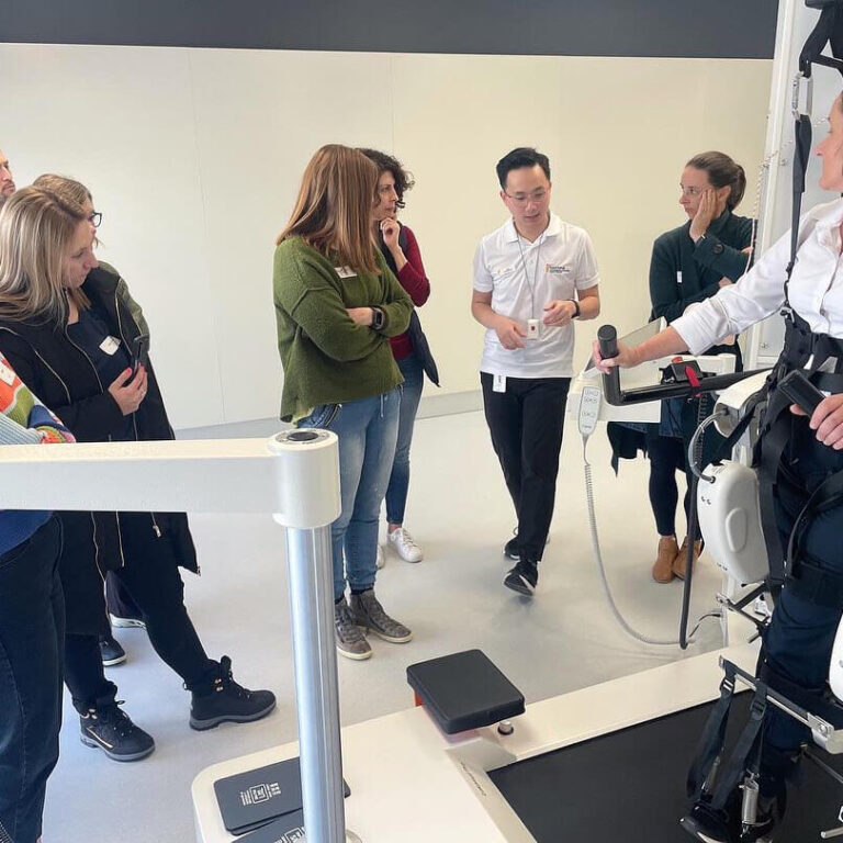 Virtual reality (VR) physiotherapy
